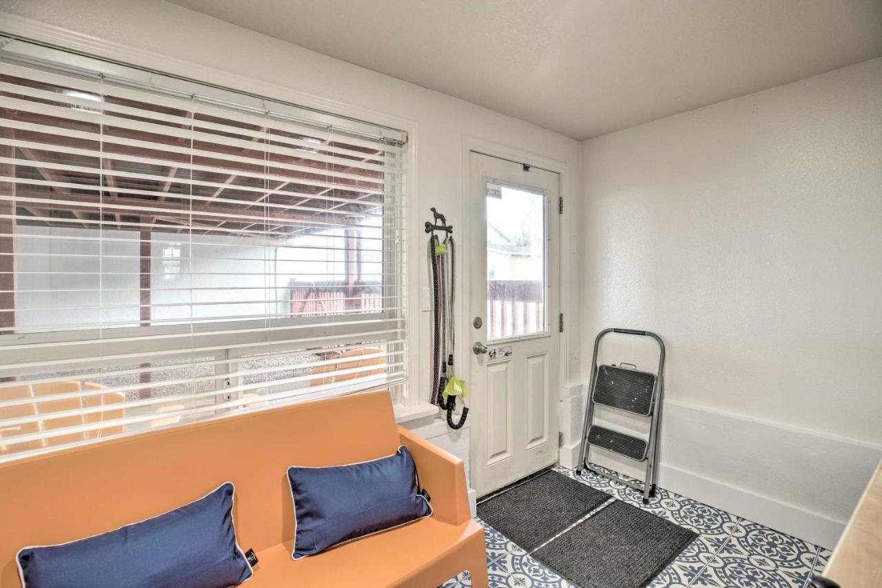 Rockaway Beach Condo - Beach Access Nearby! Exterior photo