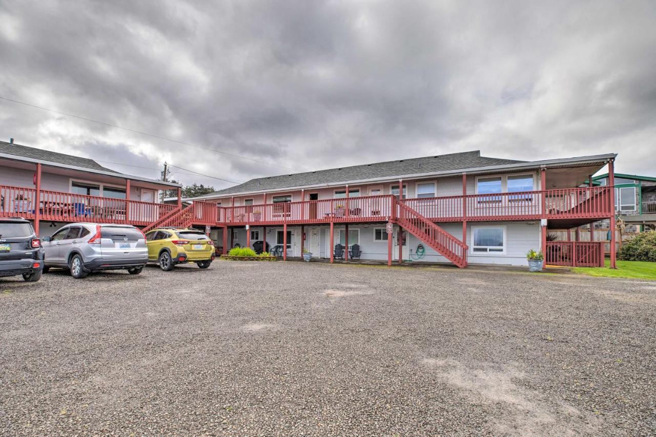 Rockaway Beach Condo - Beach Access Nearby! Exterior photo